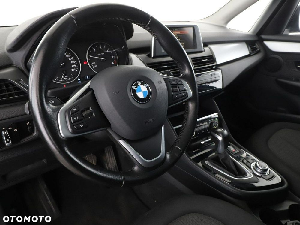 BMW Seria 2 218d - 15