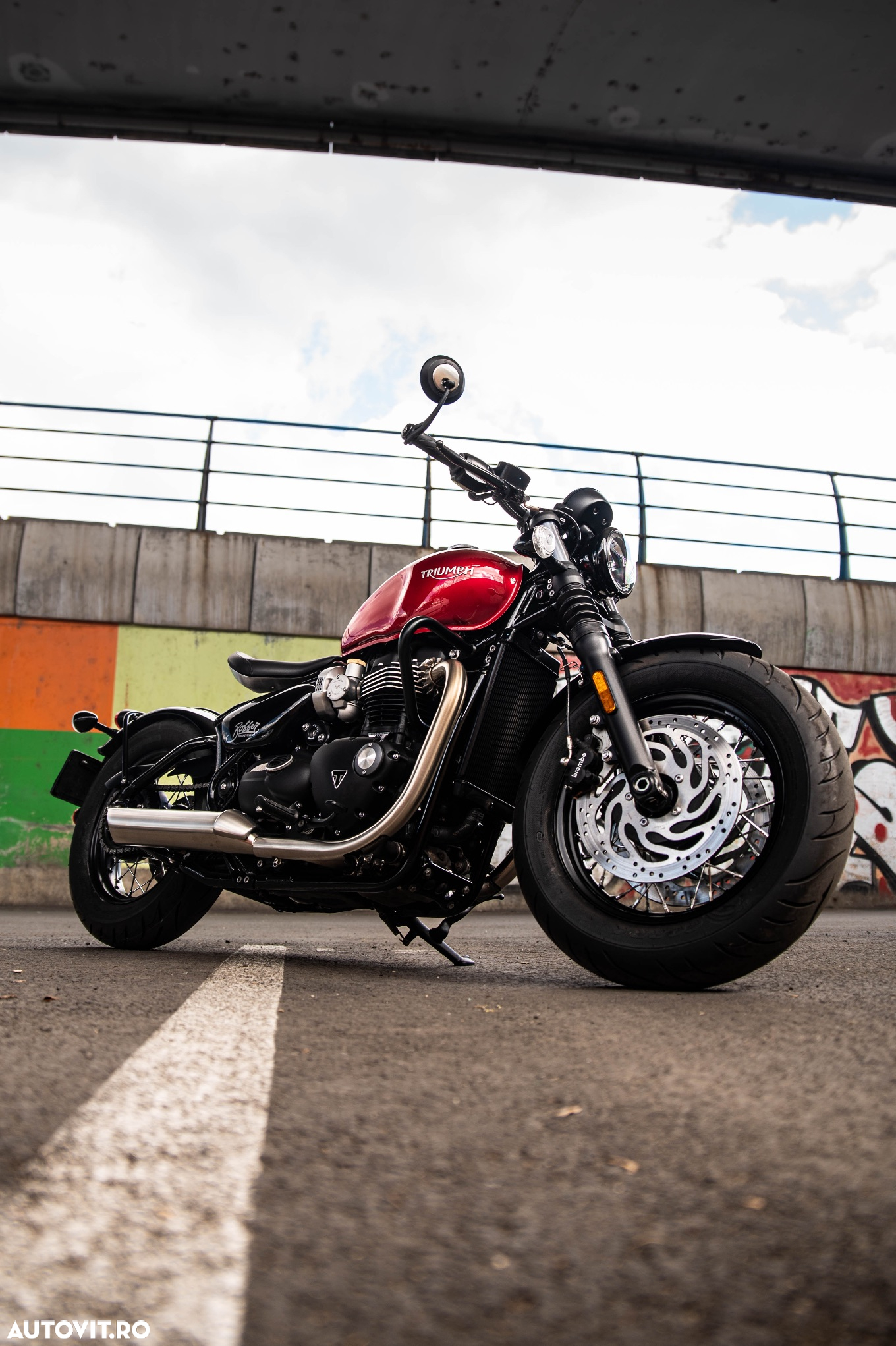 Triumph Bonneville Bobber - 3