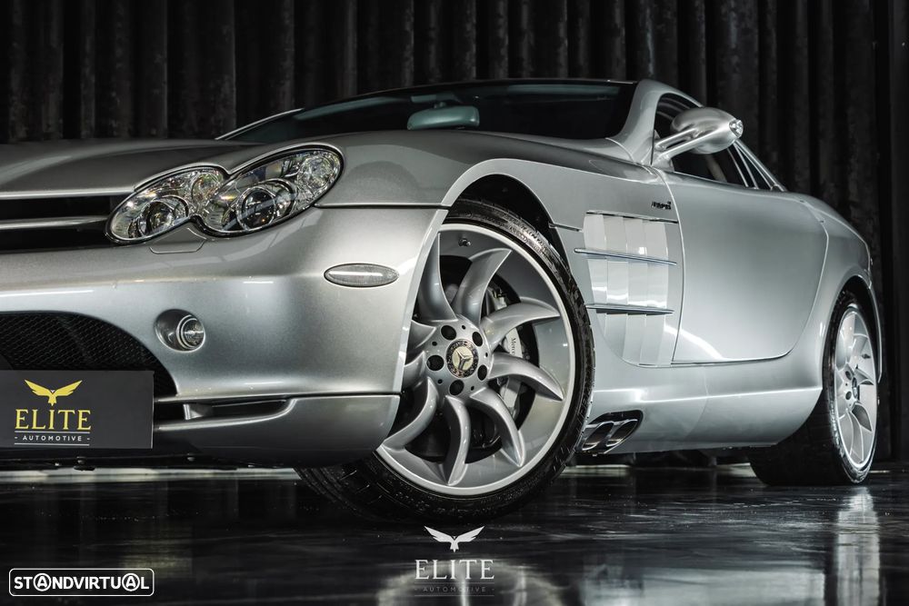 Mercedes-Benz SLR McLaren Coupe - 4
