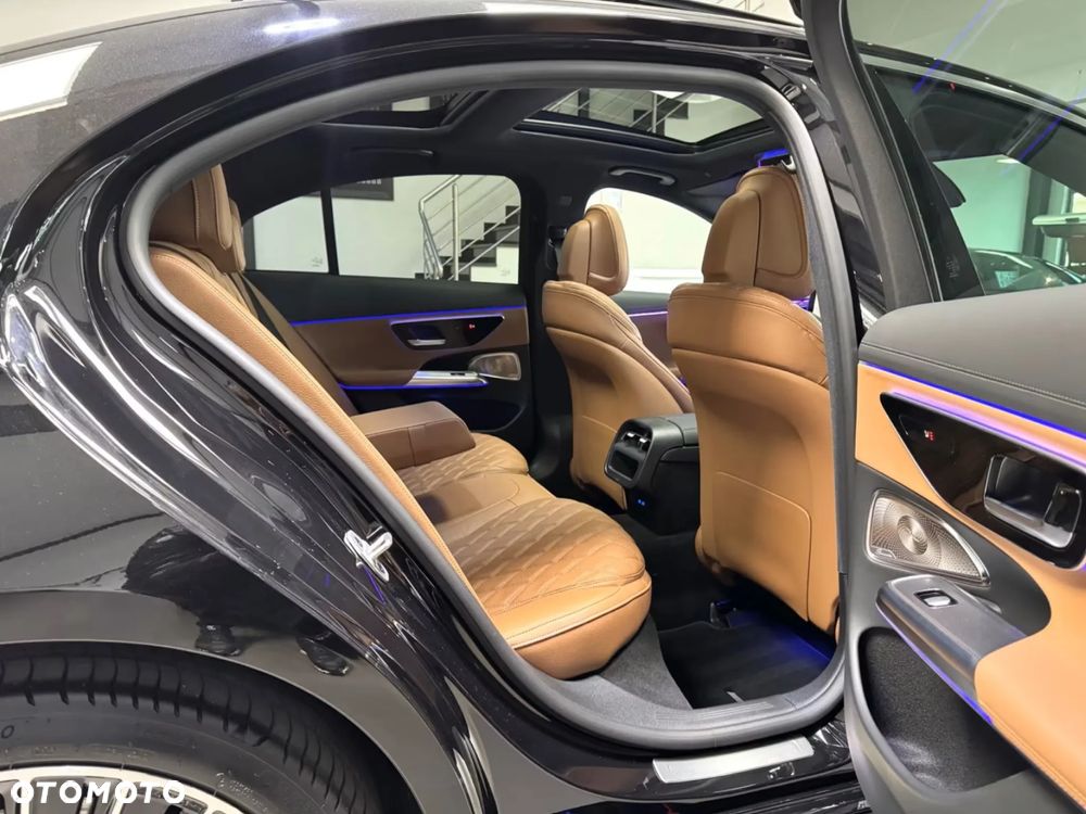 Mercedes-Benz Klasa E 220 d mHEV 4-Matic AMG 9G-Tronic - 16