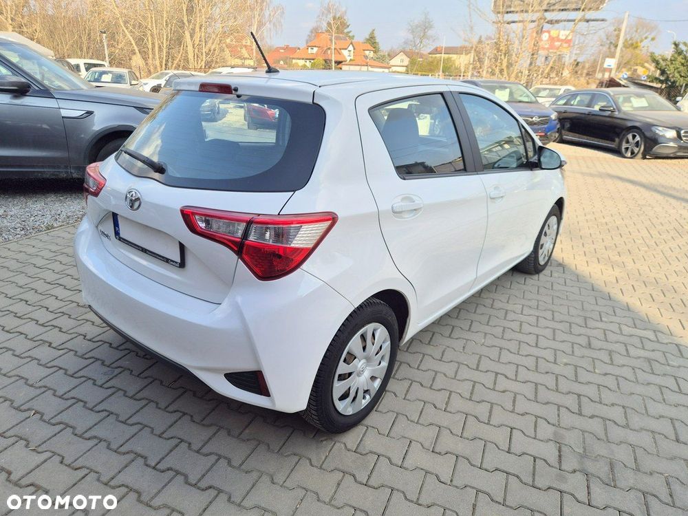 Toyota Yaris 1.5 Active - 9