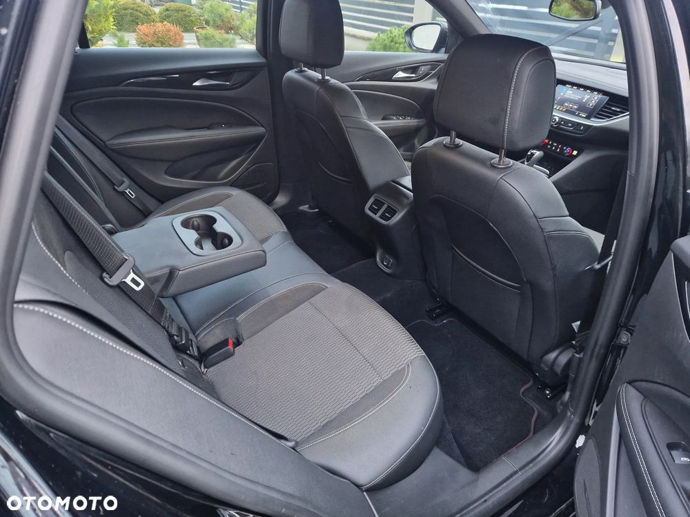 Opel Insignia - 8