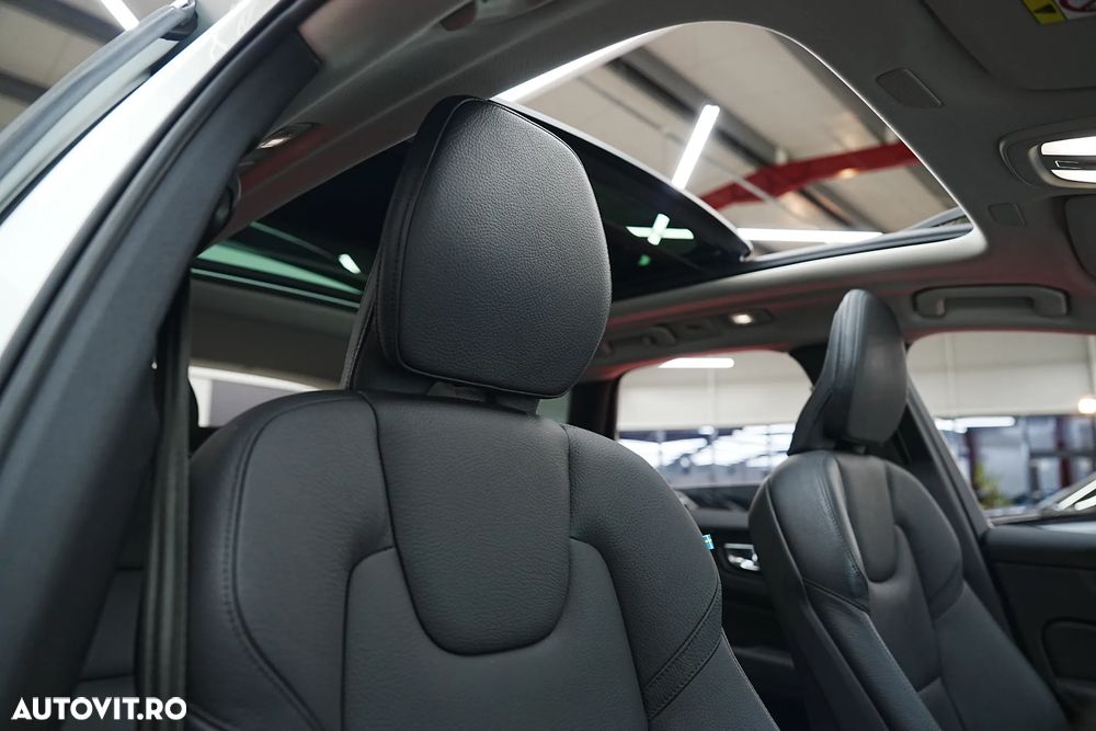 Volvo XC 60 Recharge T6 Twin Engine eAWD Inscription Expression - 8