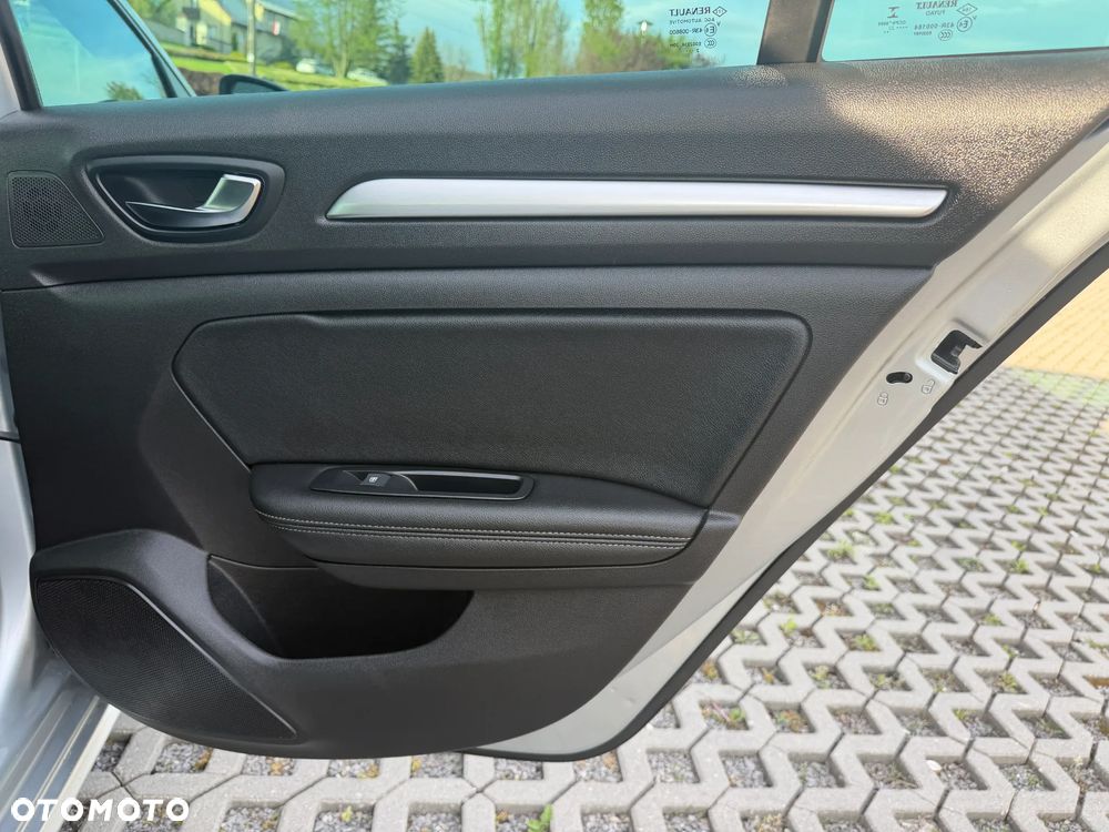 Renault Megane 1.5 Blue dCi Intens - 33