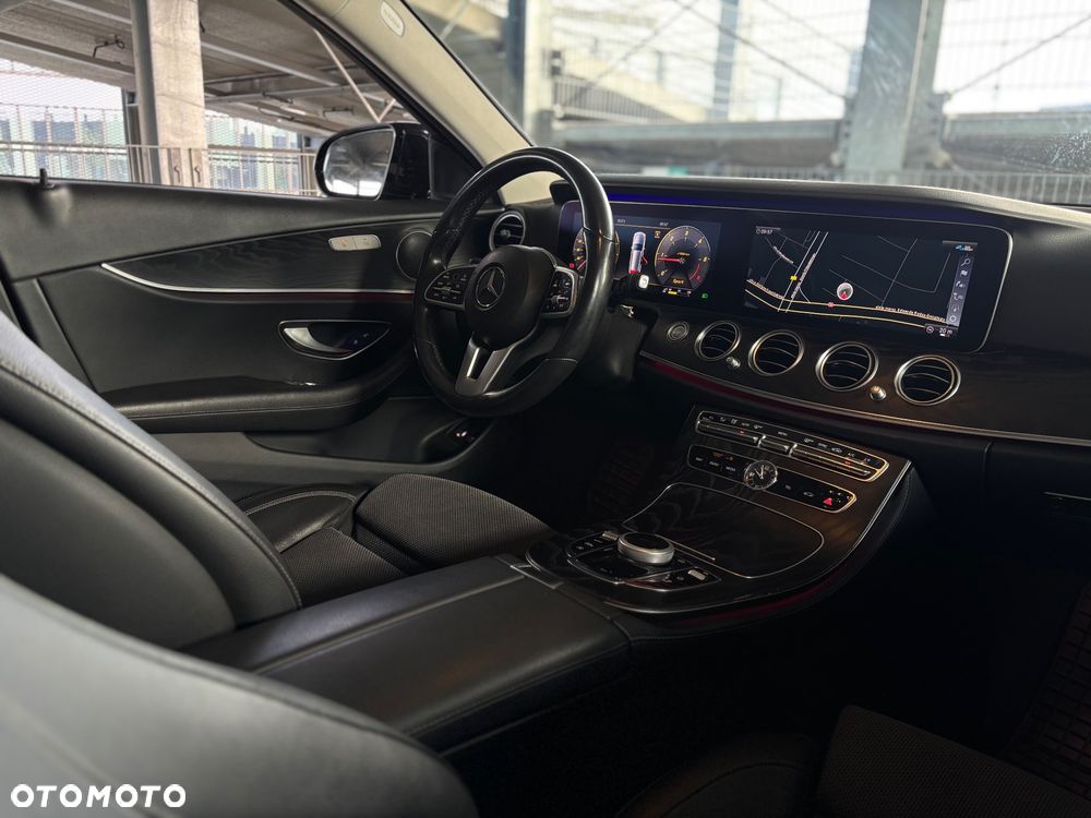Mercedes-Benz Klasa E 220 d 4-Matic Avantgarde - 23