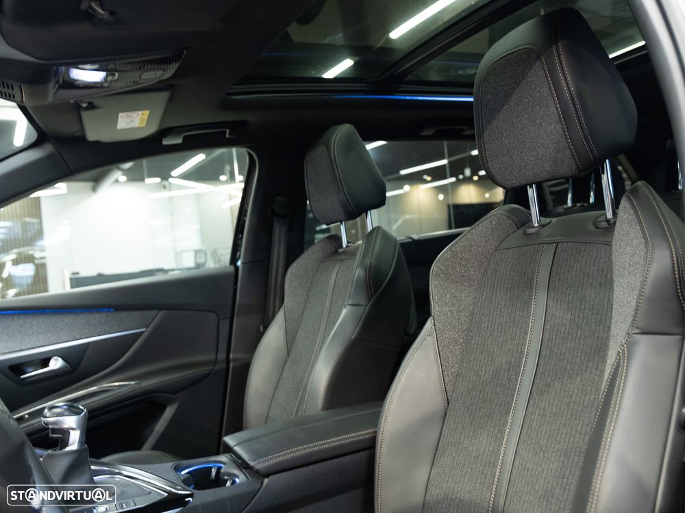 Peugeot 5008 - 8