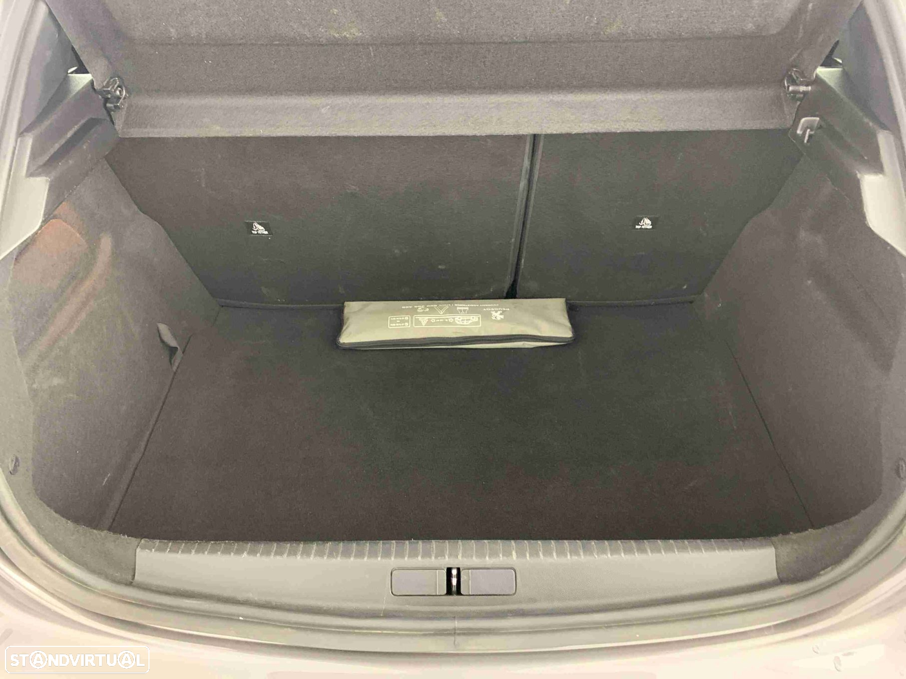 Peugeot 208 1.2 PureTech Active Pack - 14