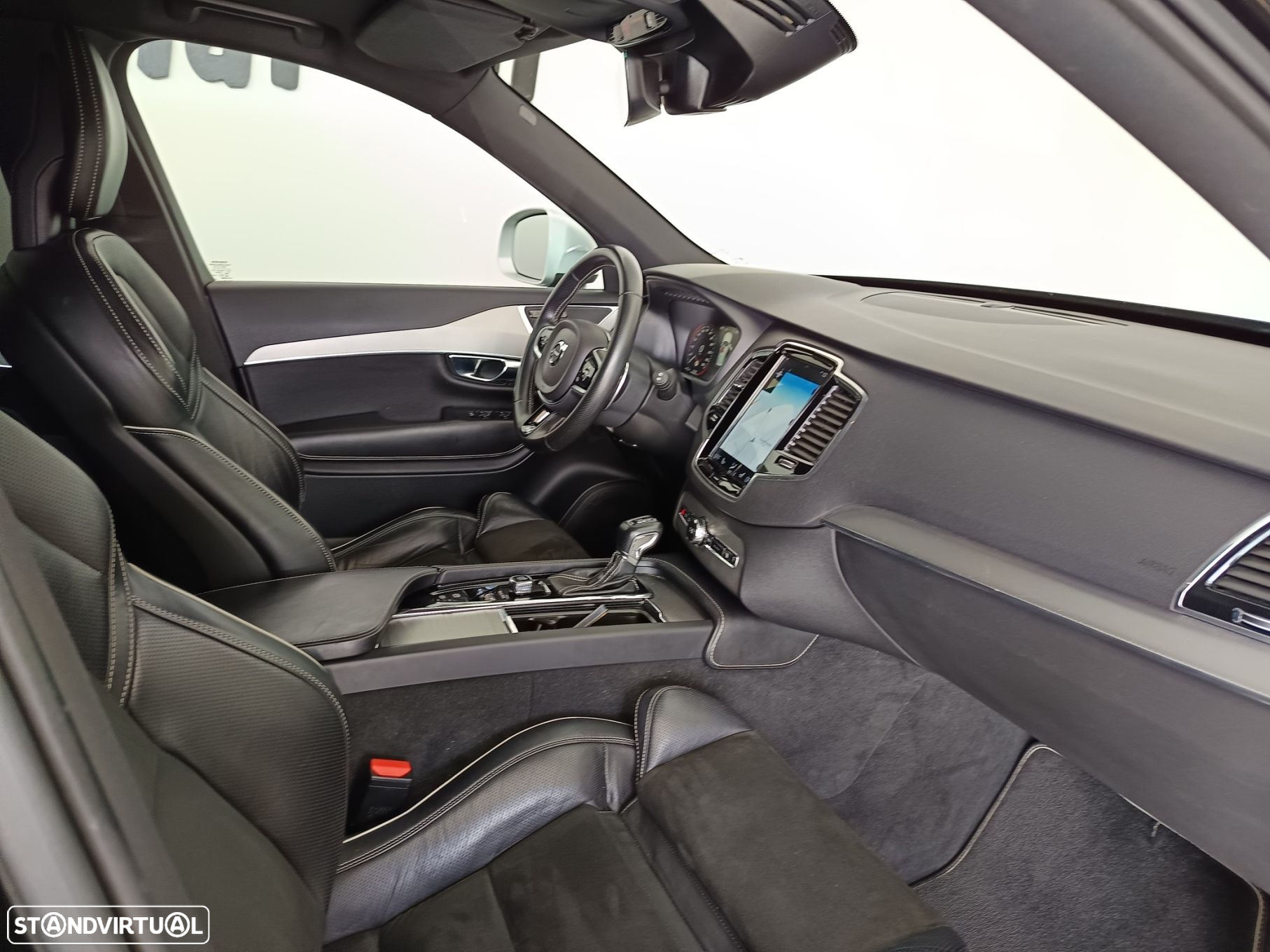 Volvo XC 90 2.0 D4 R-Design - 35