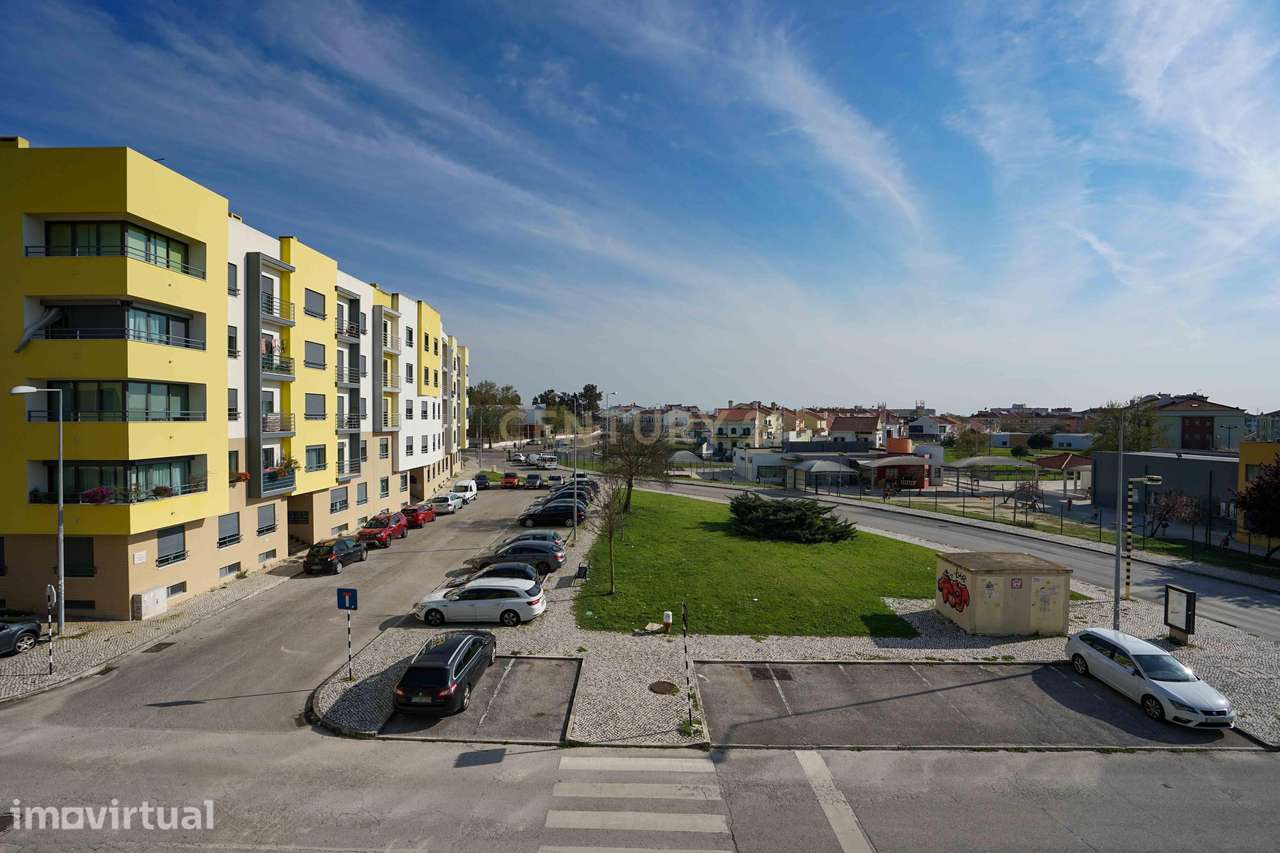Apartamento T3 na Praça da Concórdia, Montijo - Grande imagem: 3/39