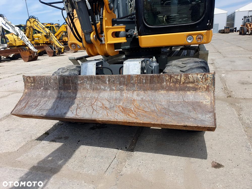 Liebherr A910 Compact - 19