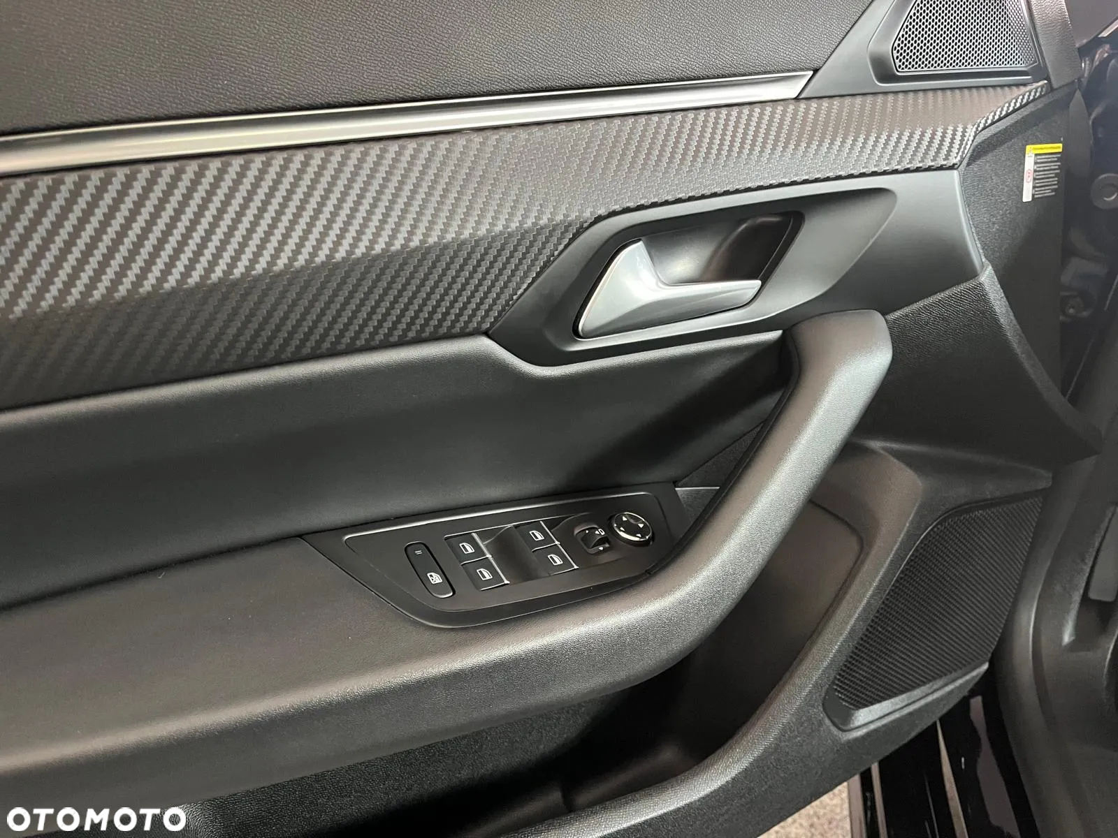 Peugeot 508 2.0 BlueHDi GT S&S EAT8 - 28