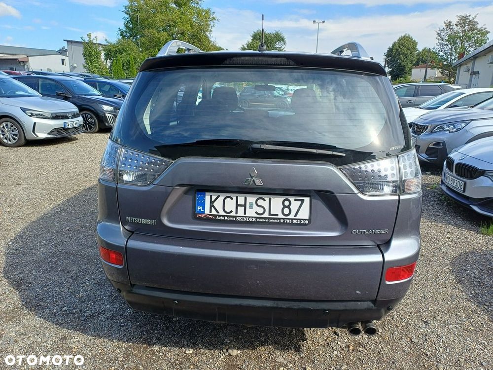 Mitsubishi Outlander - 6