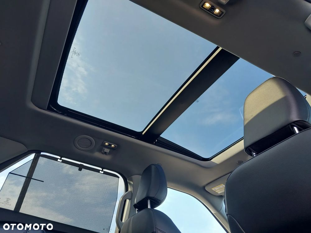 Ford Explorer - 22