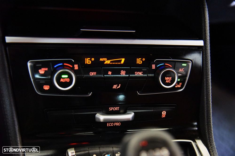 BMW 216 Active Tourer d Line Luxury - 20