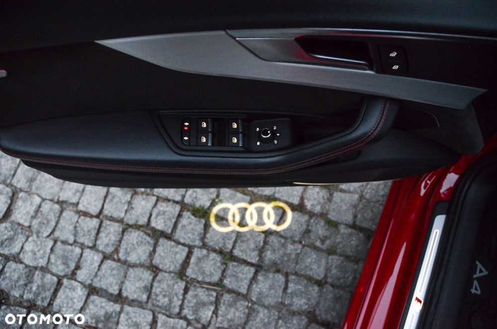 Audi A4 Limousine 35 TFSI mHEV S Line S tronic - 38