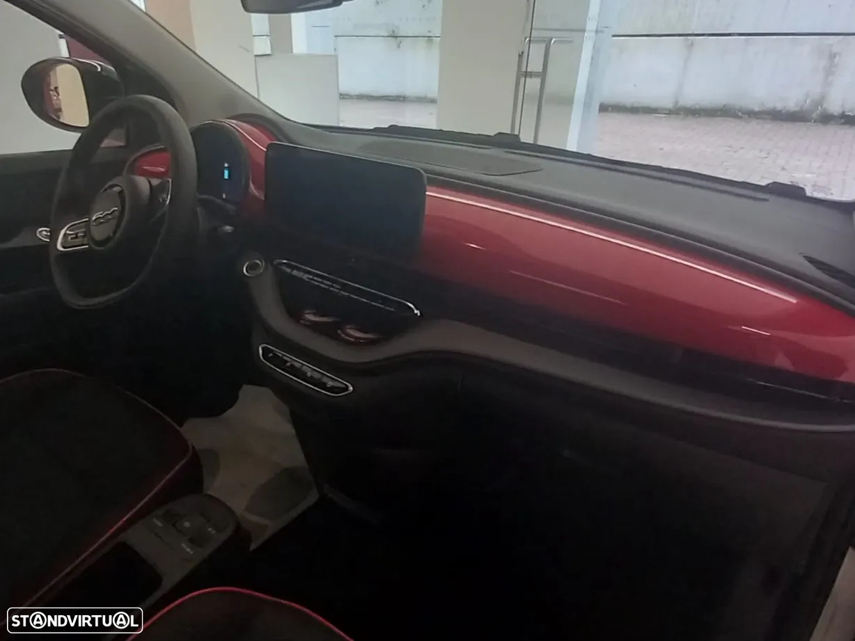 Fiat 500e (RED) - 9
