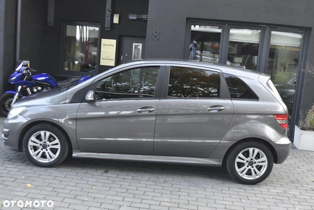 Mercedes-Benz Klasa B 180 CDI Special Edition - 17