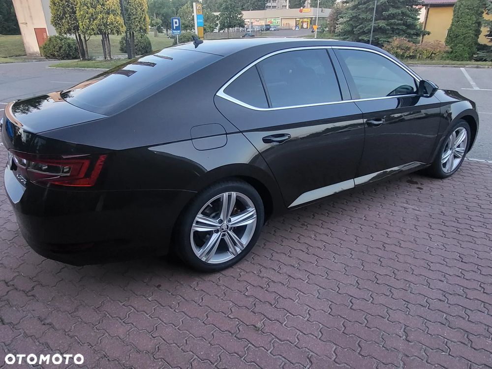 Skoda Superb 2.0 TDI Style DSG - 5