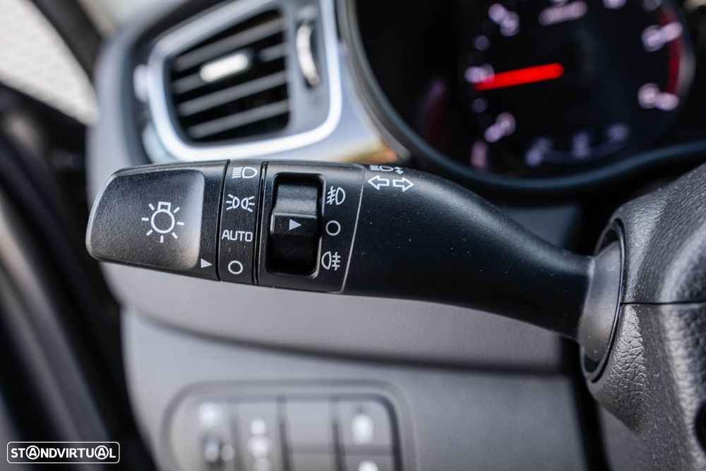 Kia Carens 1.7 CRDi ISG TX - 32