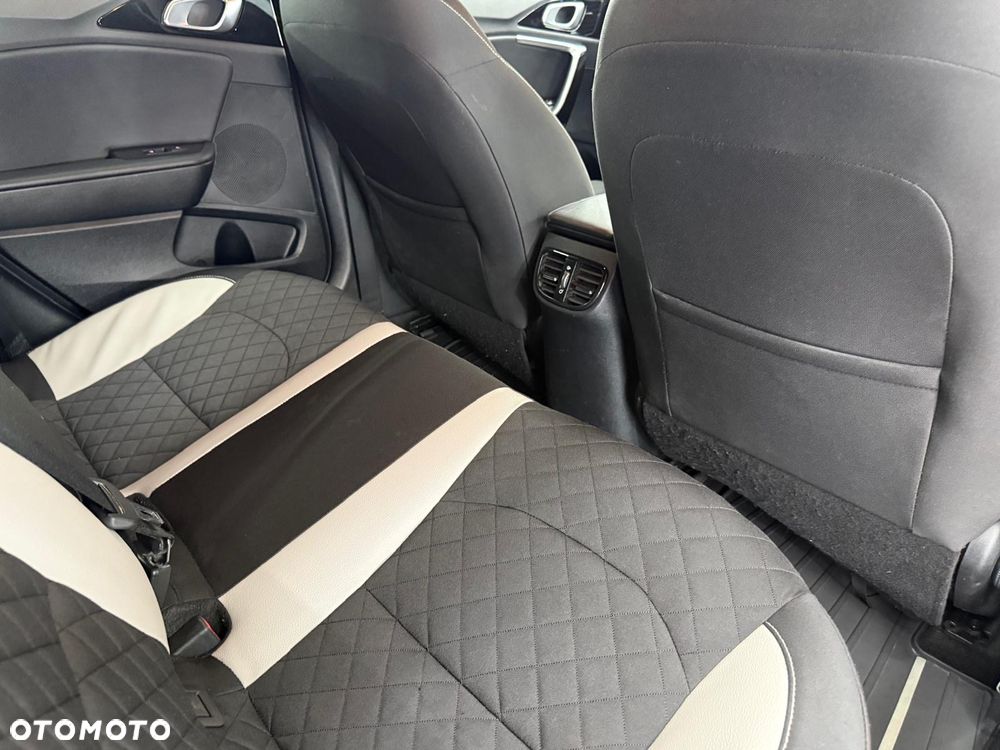 Kia ProCeed 1.4 T-GDI DCT7 OPF GT LINE - 31