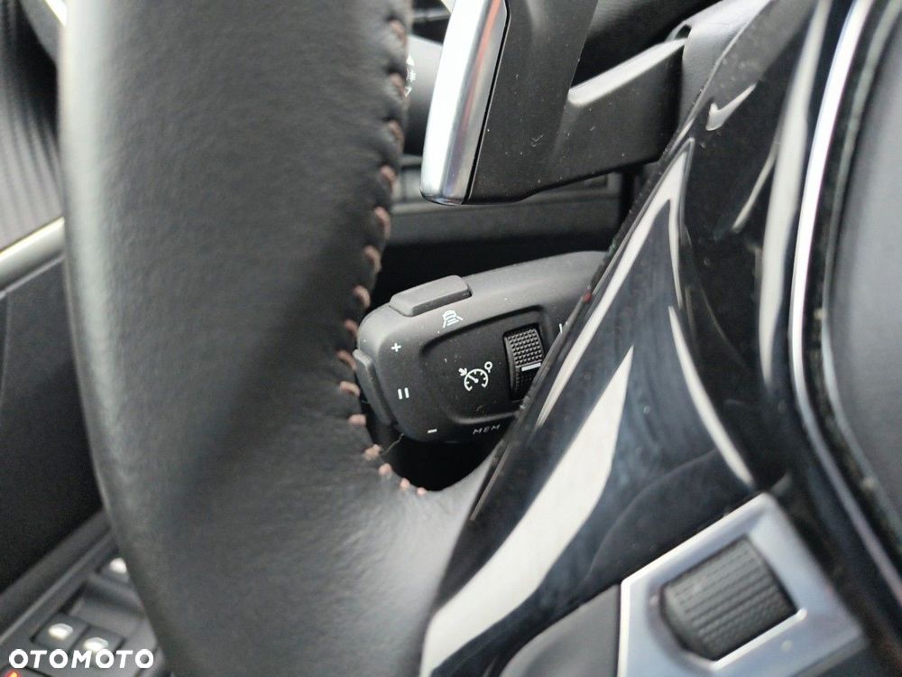 Peugeot 3008 1.2 PureTech Allure Pack S&S EAT8 - 16