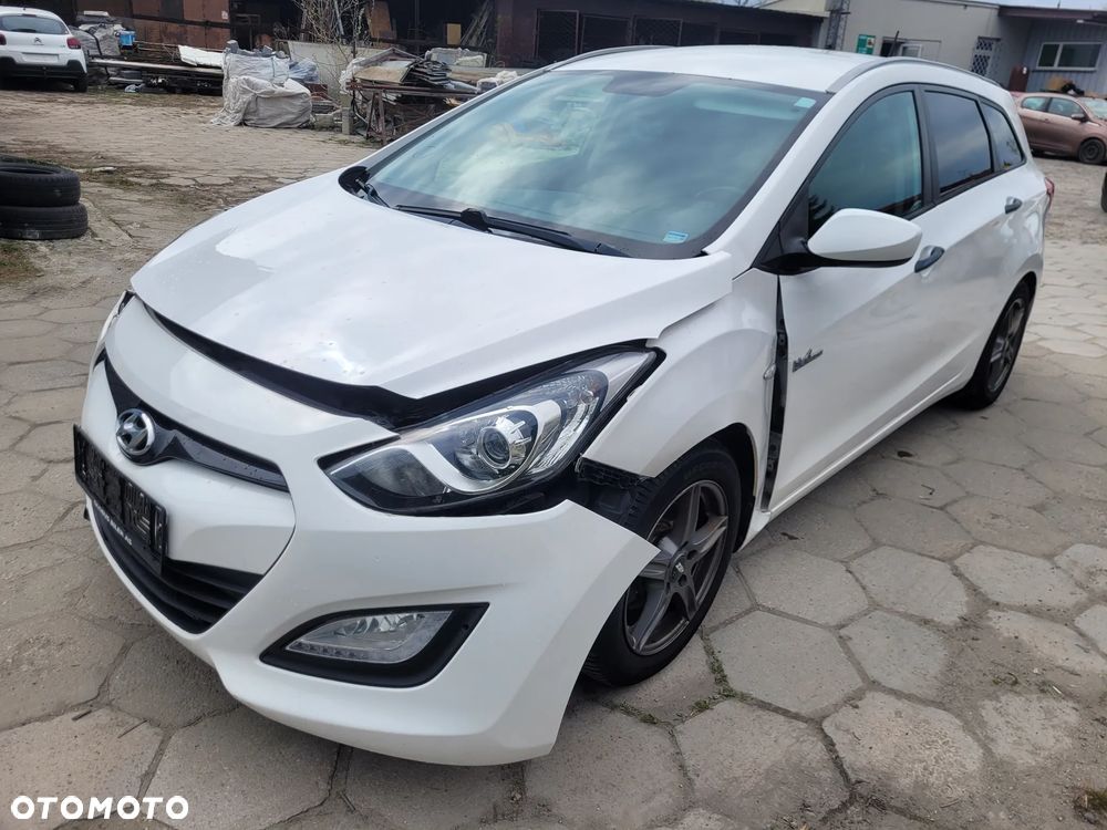 Hyundai i30 blue 1.6 CRDi YES Gold - 1