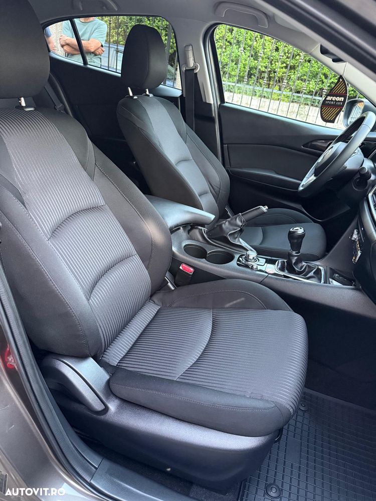 Mazda 3 - 24
