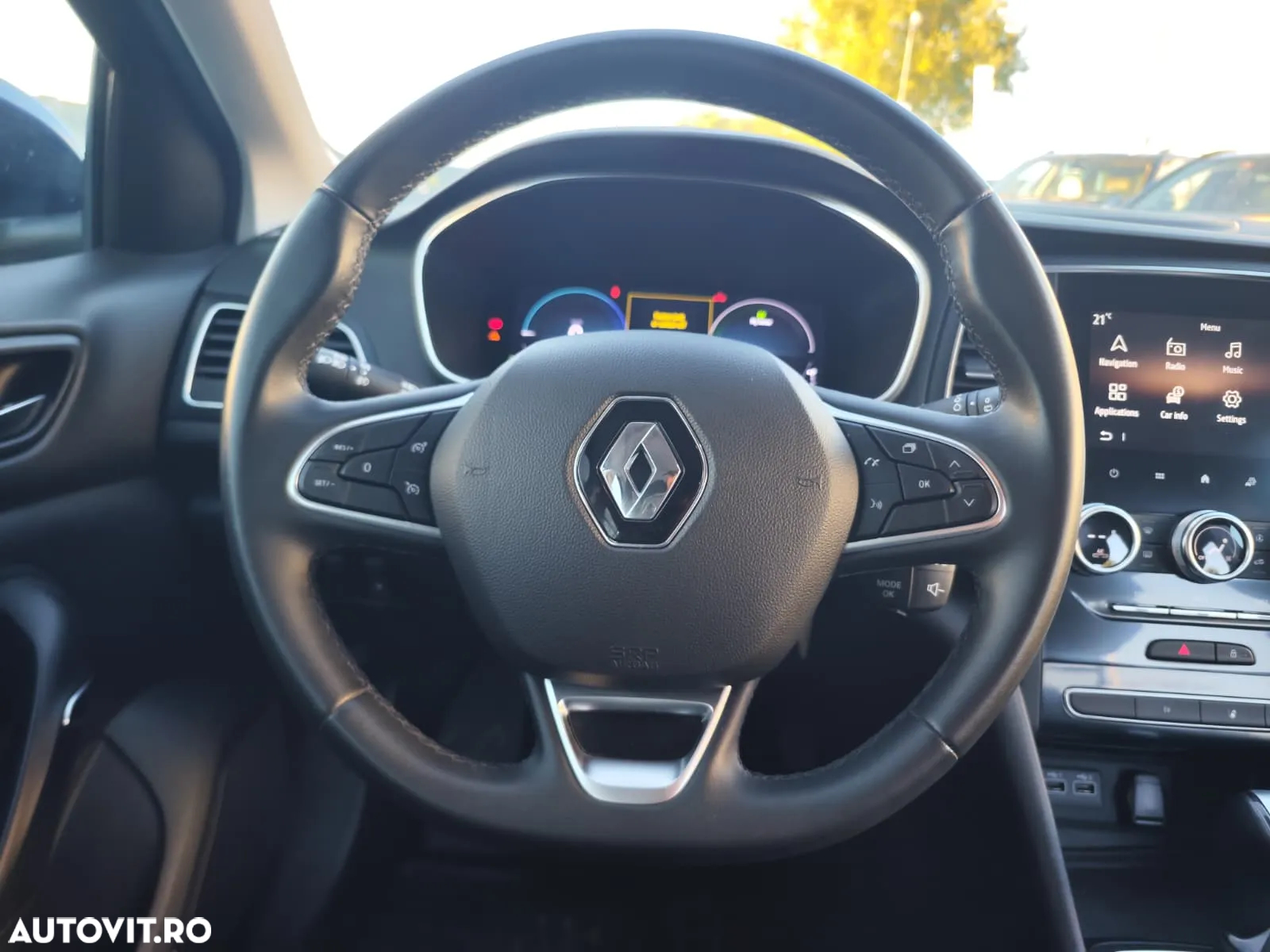 Renault Megane Grandtour E-TECH Plug-in 160 BUSINESS EDITION - 28