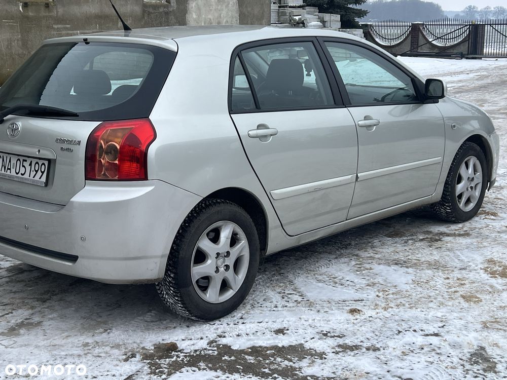 Toyota Corolla - 3