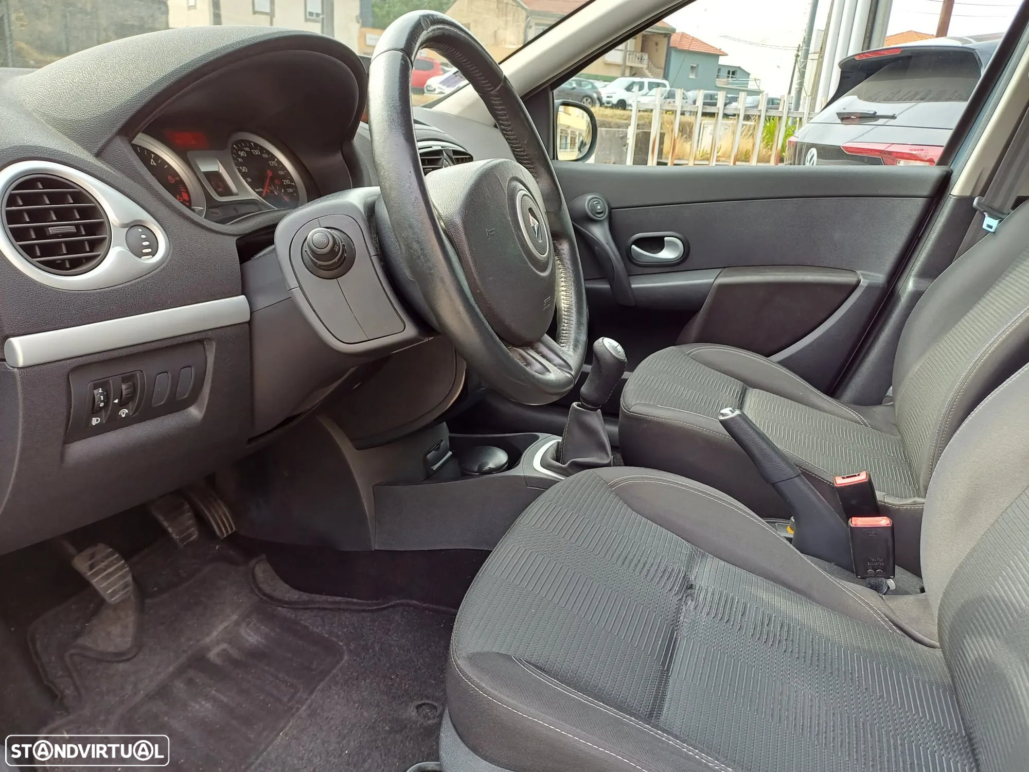 Renault Clio 1.5 dCi Dynamique S - 5