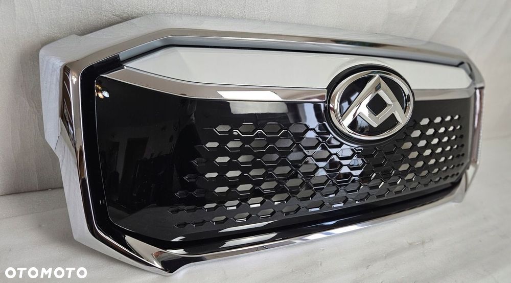 GRILL ATRAPA CHROMY MAXUS eDELIVER 9 V90 2019- - 2