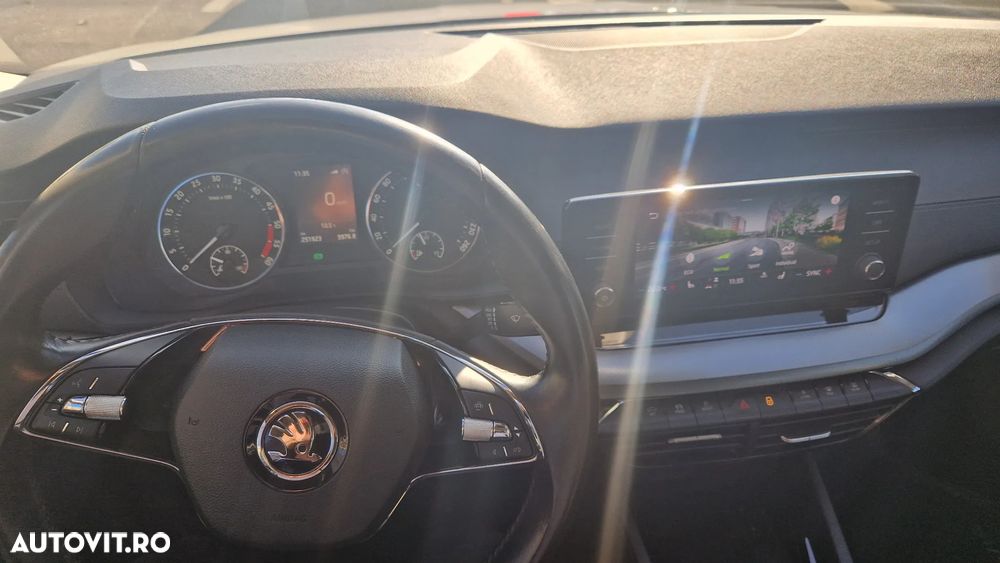 Skoda Octavia 2.0 TDI Style - 6