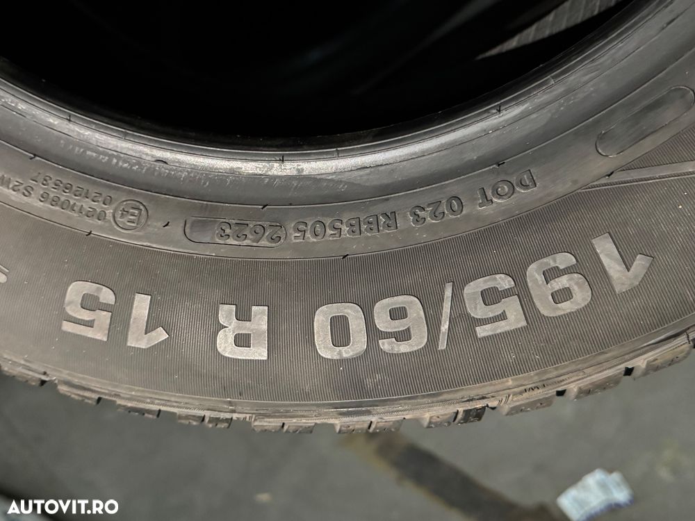 Vând 4 anvelope 195/60/15 vredestein de iarnă noi - 3