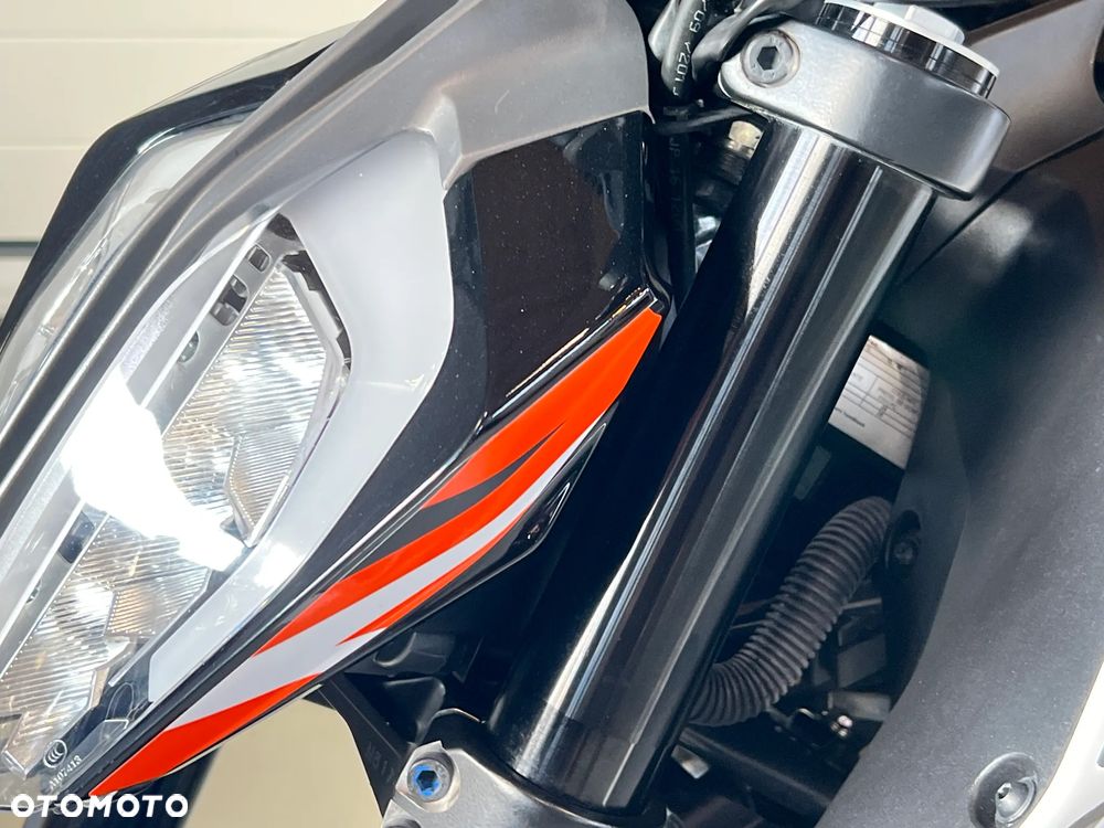 KTM Duke 125 - 14