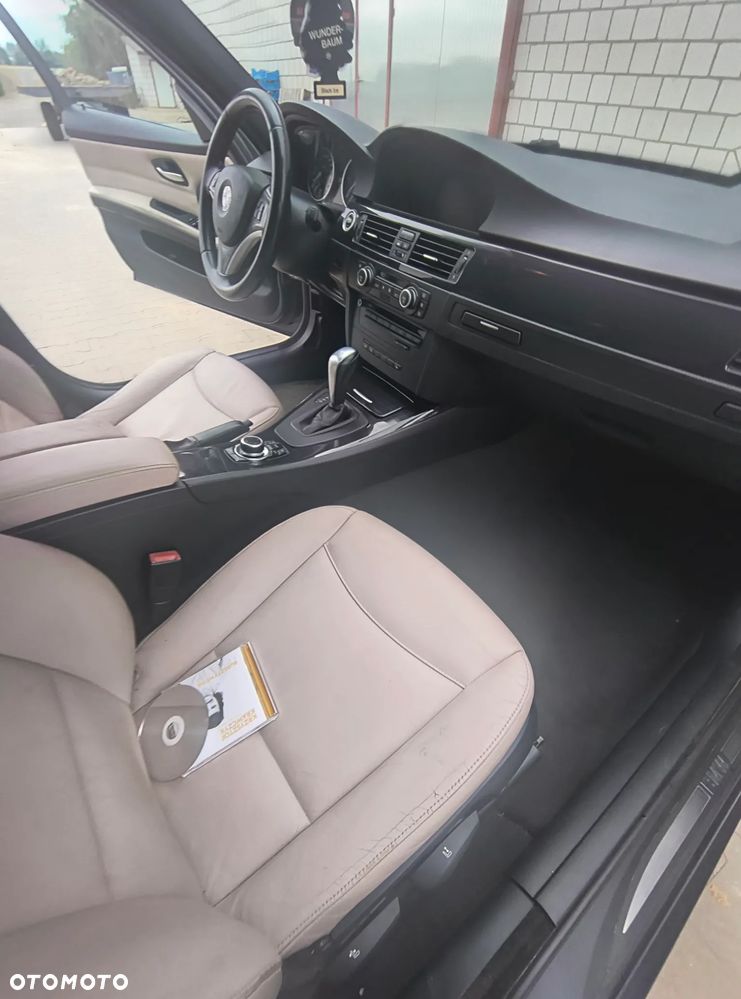 BMW Seria 3 320d DPF - 33