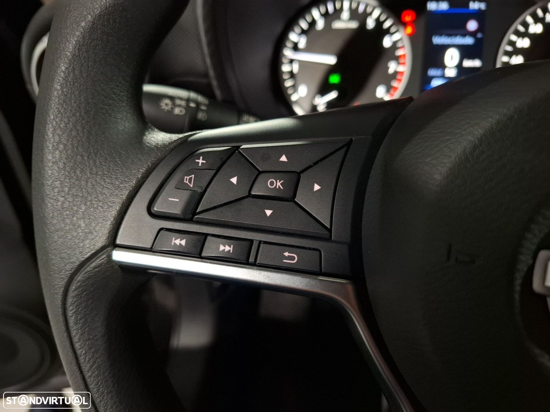 Nissan Juke 1.0 DIG-T N-Connecta - 10