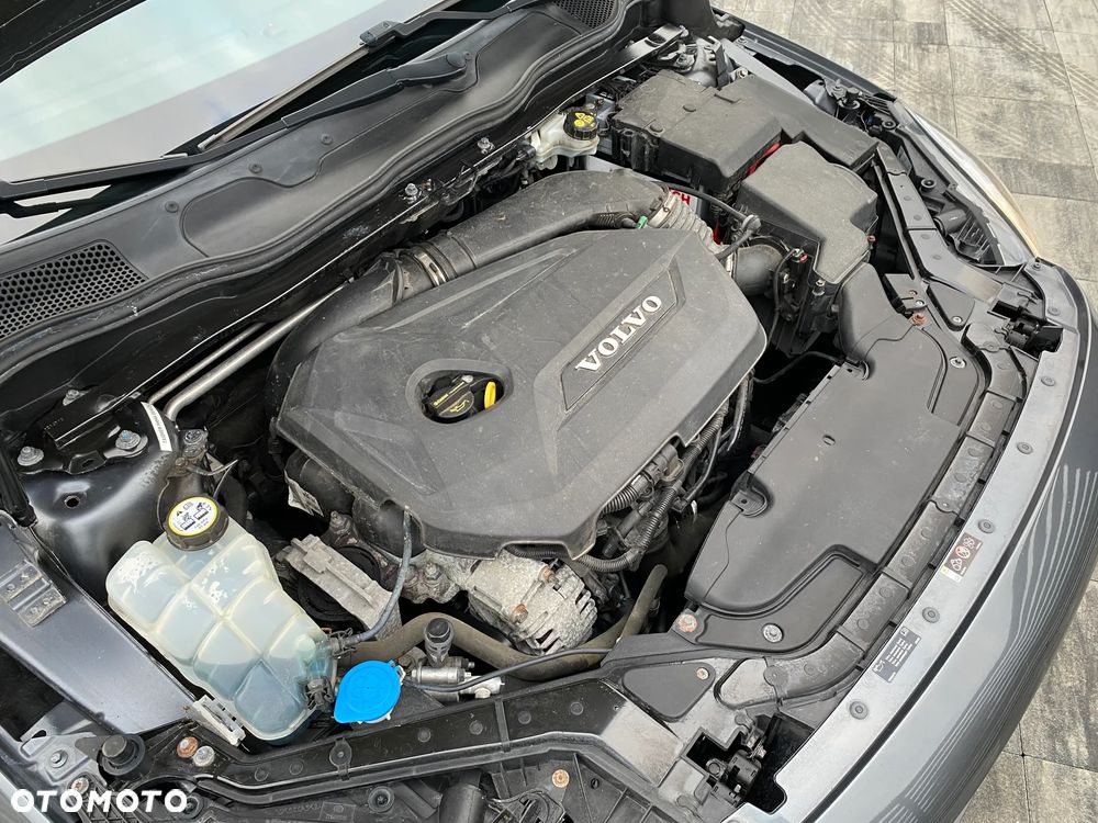Volvo V40 T3 Momentum - 38