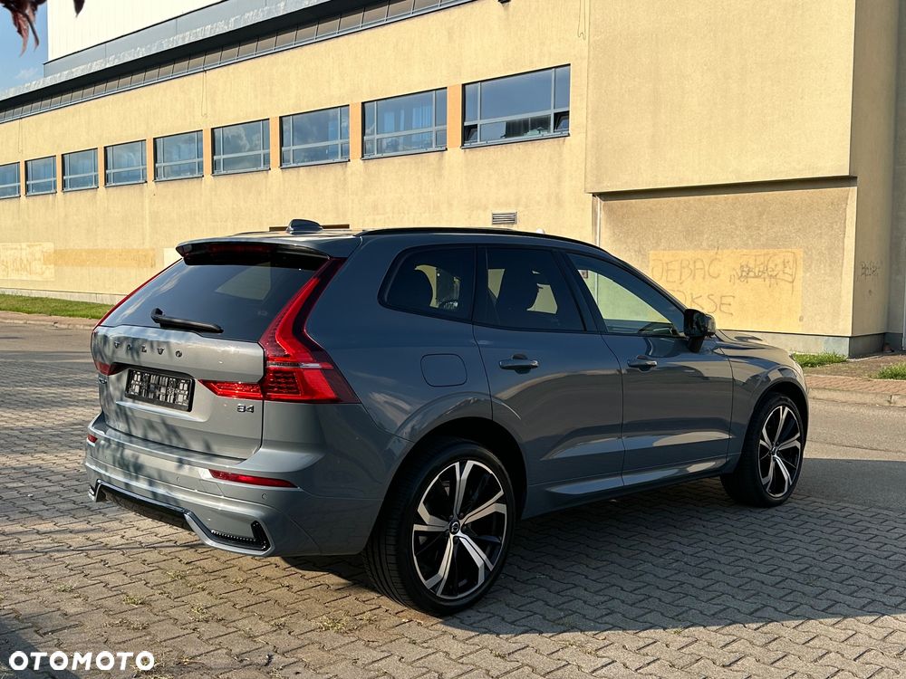 Volvo XC 60 B4 D Ultimate Dark - 11