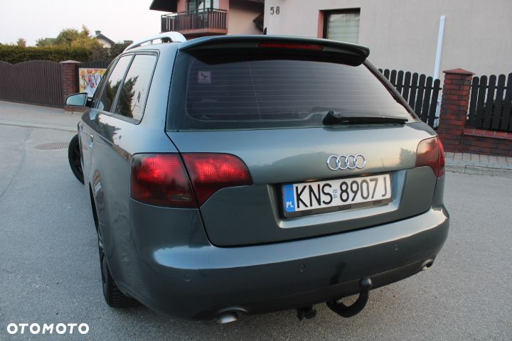 Audi A4 Limousine - 21