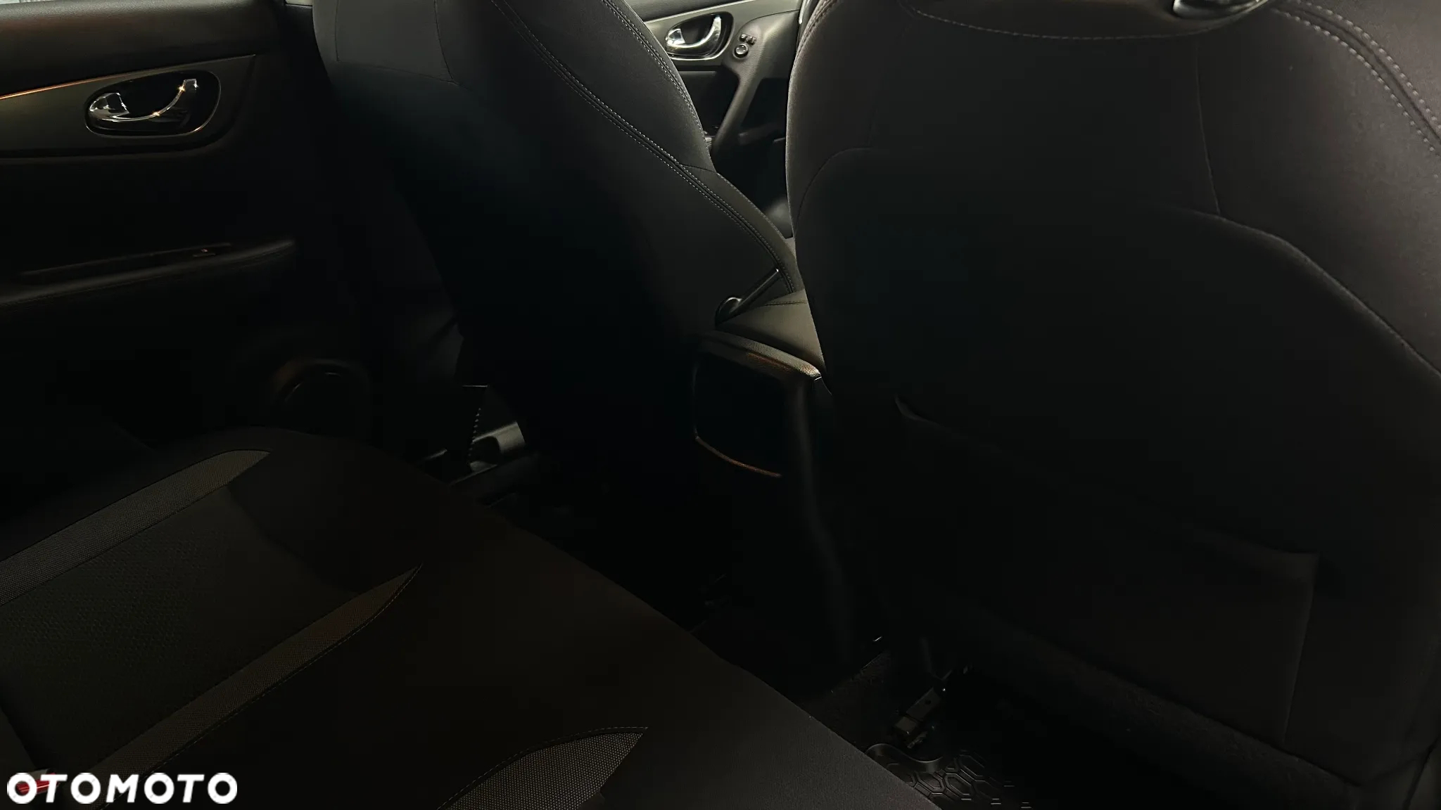 Nissan Qashqai 1.3 DIG-T N-Connecta EU6d - 18