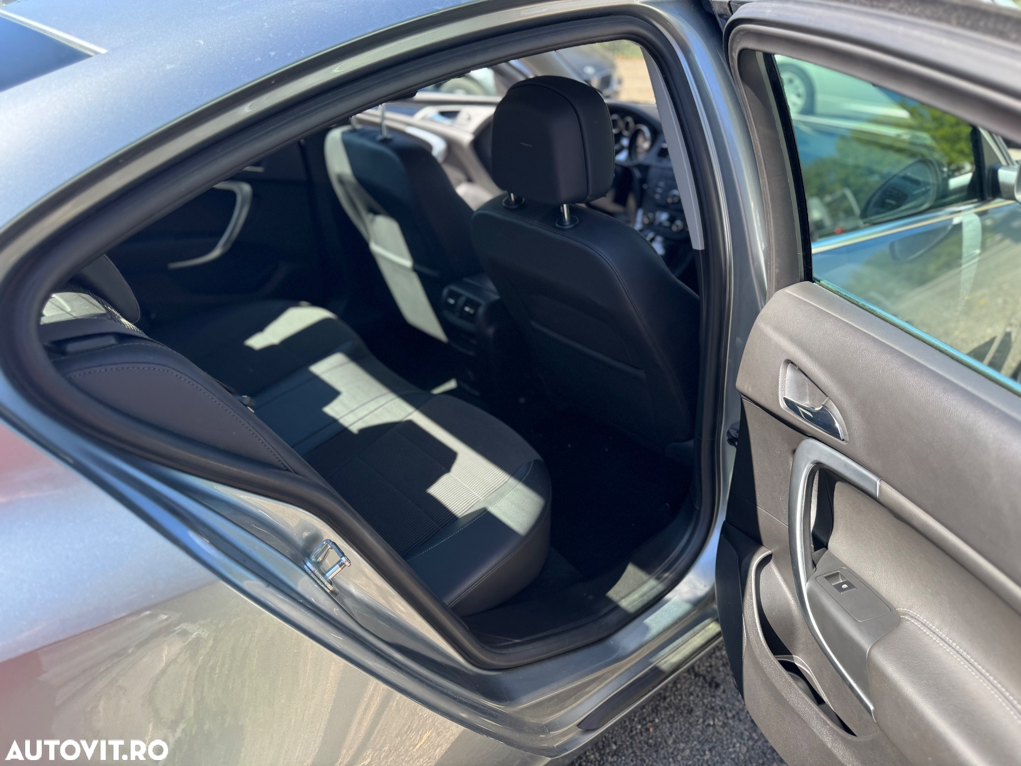 Opel Insignia 2.0 Turbo Aut. Innovation - 13