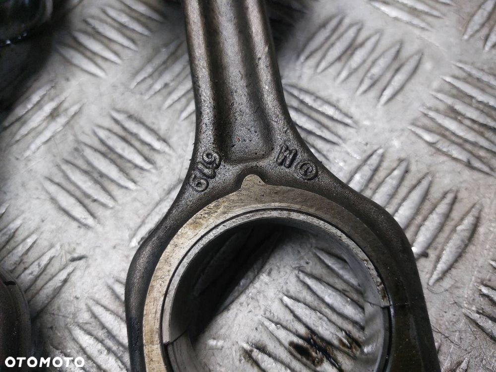 TŁOK + KORBOWÓD PEUGEOT 407 I 1.6 HDI 9HZ - 2