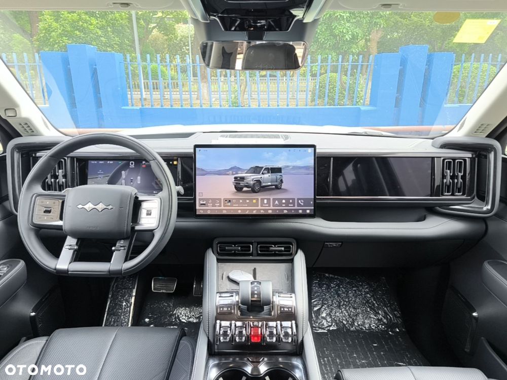 BYD Leopard 5 - 12