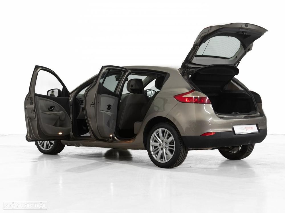 Renault Mégane - 5