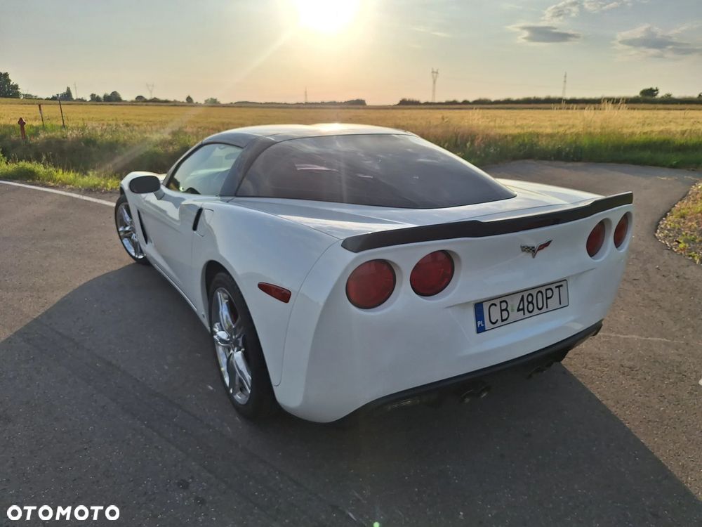 Chevrolet Corvette - 9