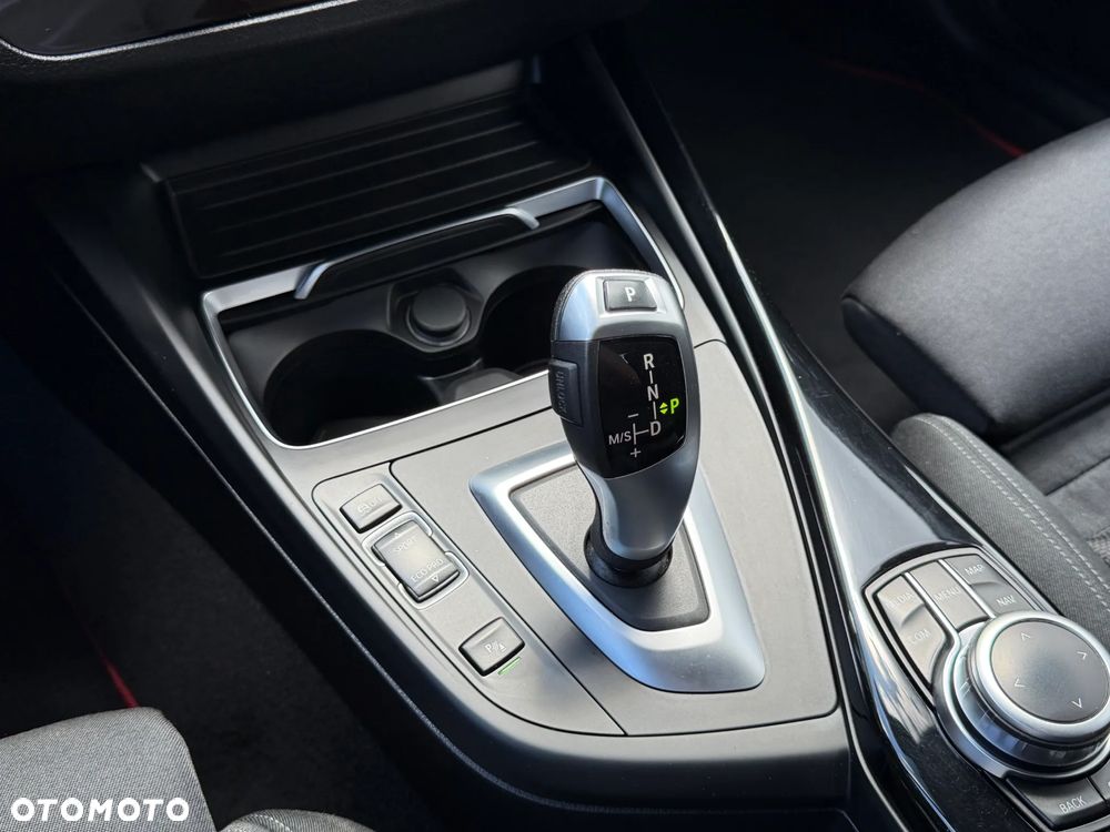 BMW Seria 1 118i Urban Line - 19