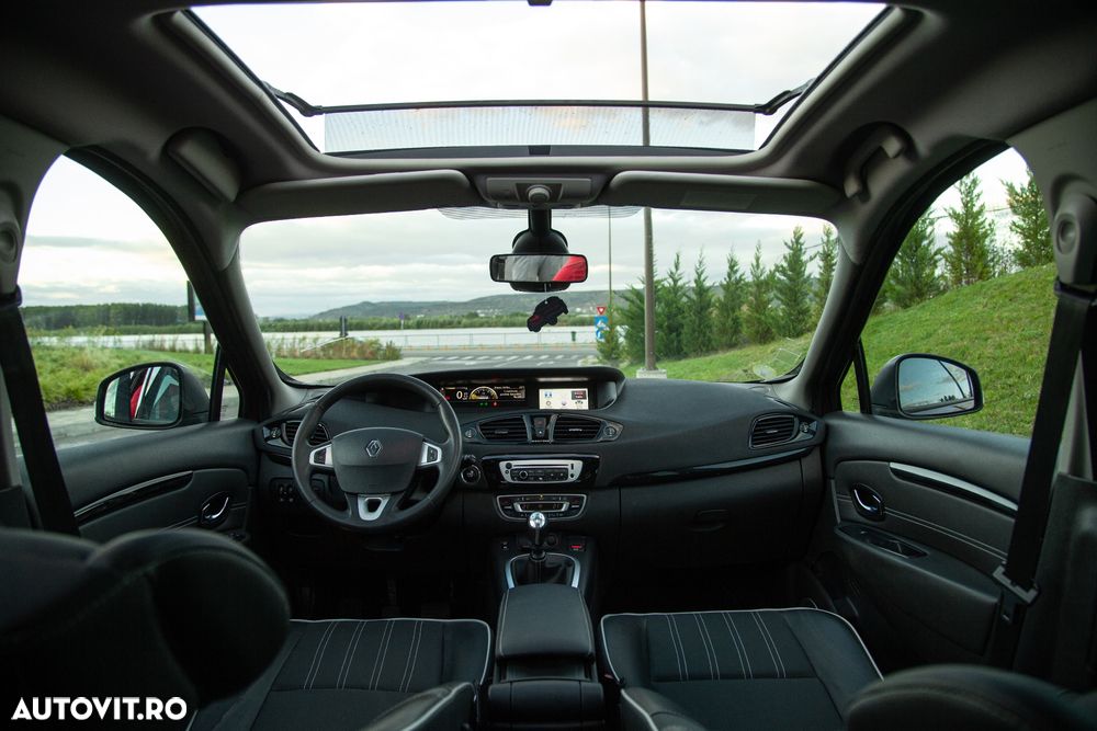 Renault Grand Scenic - 31