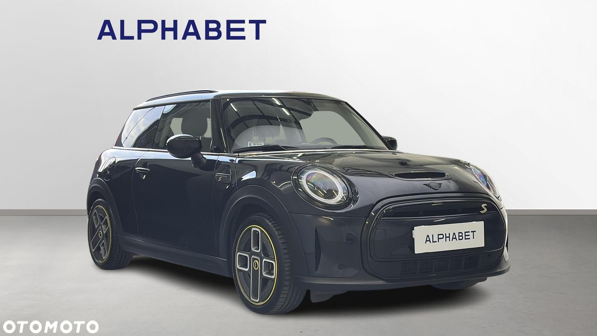 MINI Cooper SE Classic Trim - 9