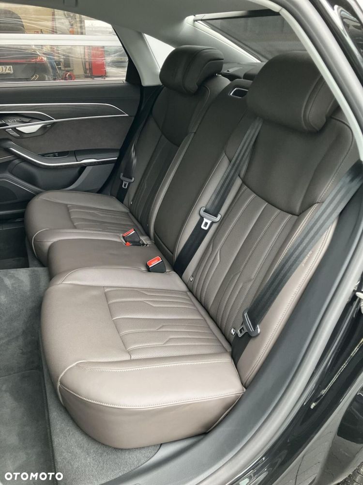 Audi A8 - 17