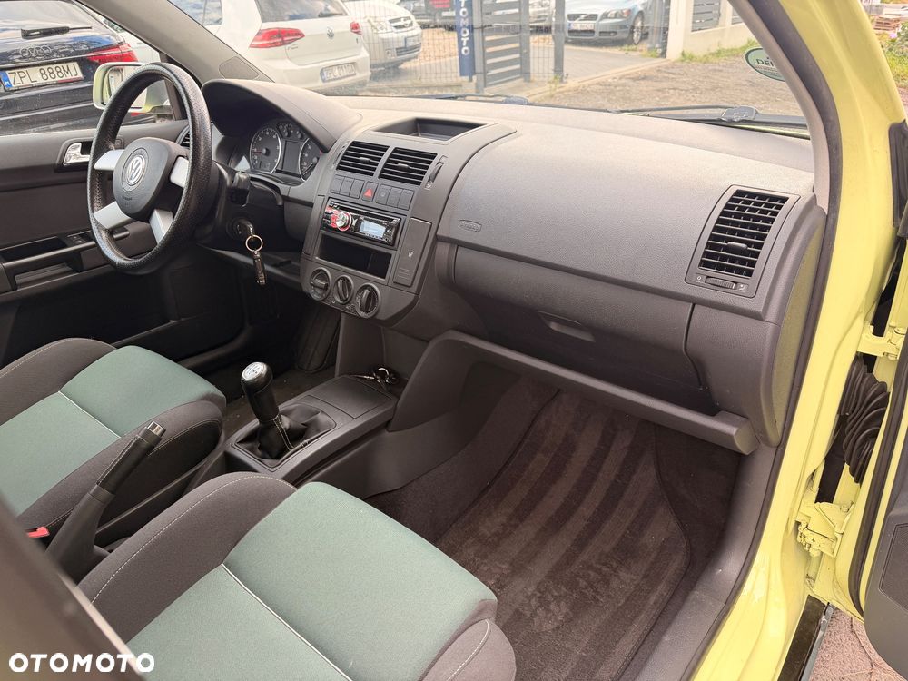Volkswagen Polo 1.2 Fun - 16